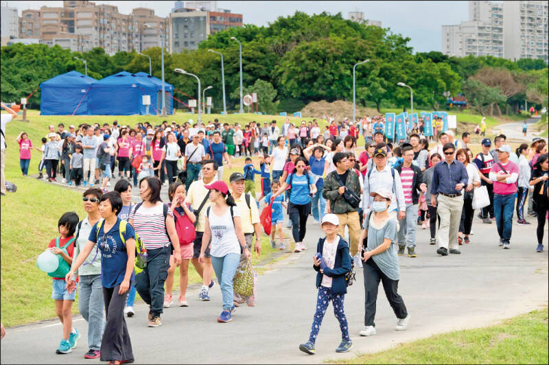 別只顧著存錢與健身!晚年幸福真正關鍵:每天做「這件事」