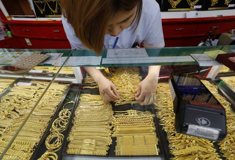 如何鑑別金飾真偽、各種印記有含義 當舖專家揭開交易秘訣