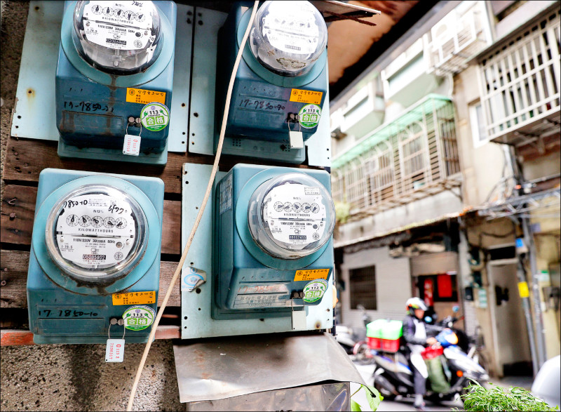 10月電價拚續凍 台電盼立院同意撥補
