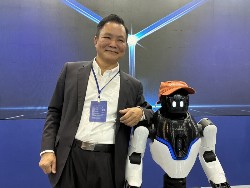 搶攻AI機器人新局 上緯董座蔡朝陽:自研「台灣土狗」即將誕生