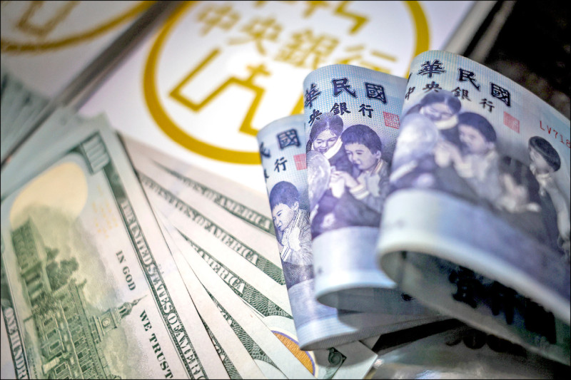 台廠拚海外布局 金融服務輸出創新高