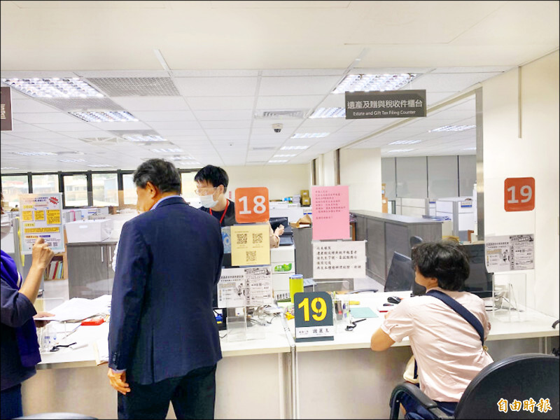 立法院三讀通過「遺贈稅法」修正案，死亡前2年贈與課稅爭議有解。（記者鄭琪芳攝）