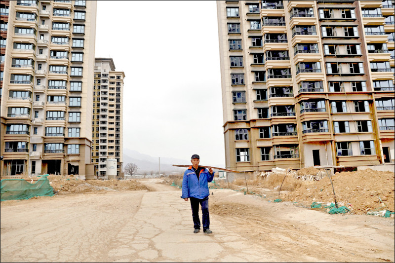 中國PMI連2衰 營建降至疫情來最低