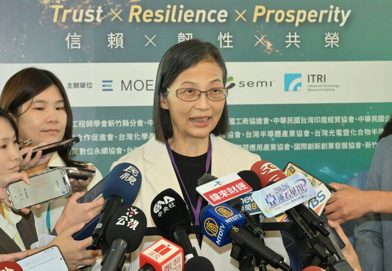 環球晶徐秀蘭：台灣電力確實壓力大 但AI優勢不會因此滯後