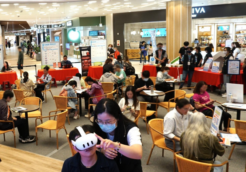 薪資上看5.6萬！ 中市府與LaLaport集結9大品牌徵才 500職缺搶人才