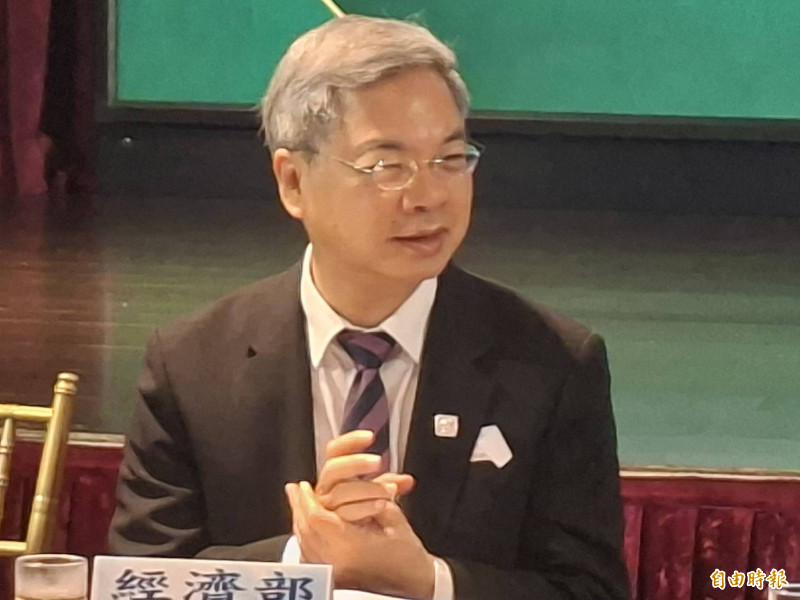 擔憂中市上千家加工廠歇業 龔明鑫:增編百億協助過去較少照顧業者