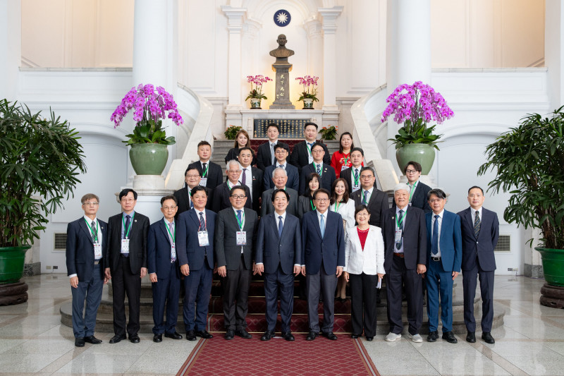 台灣明年衝進全球前20大經濟體!賴總統宣布「投資台灣3大方案」延長到明年