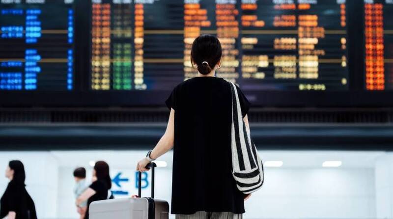 搭飛機別再穿短褲、短裙！資深空服員揭「背後原因」 真相曝光傻眼