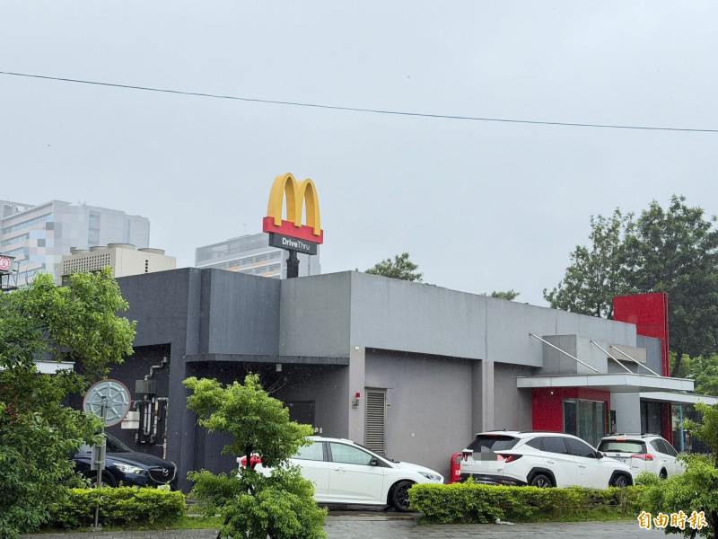 小七的深夜4》24小時營業必要嗎?麥當勞、摩斯各走各的路