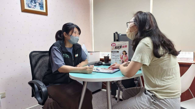 工作找到了孩子誰接？二度就業媽咪靠「1計畫」重返職場