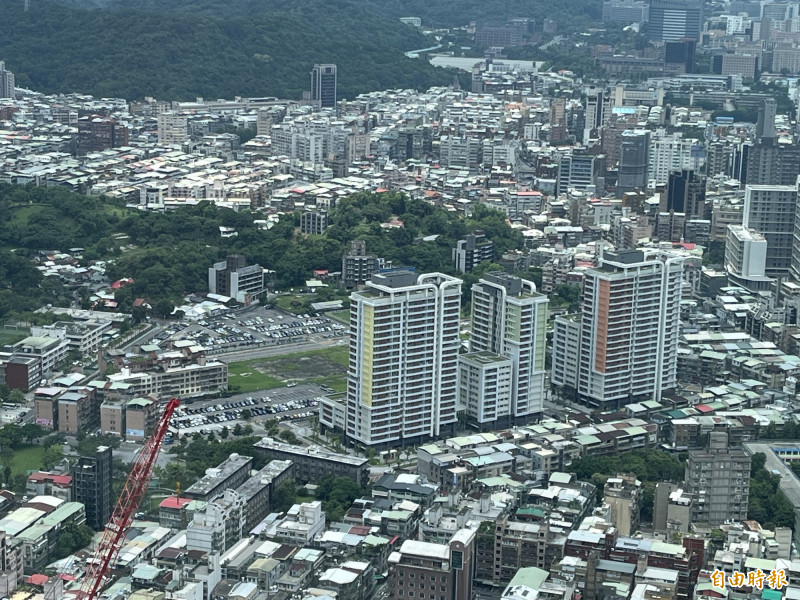 房貸揹到百歲1》 老年房貸族單季暴增2千件 等到還清已「人瑞」 房貸揹到百歲1》 老年房貸族單季暴增2千件 等到還清已「人瑞」