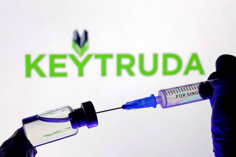 實驗性疫苗「intismeran autogene」與默沙東旗下暢銷免疫療法「Keytruda」聯合使用後,在後期臨床試驗中能幫助降低黑色素瘤患者癌症復發及擴散的風險。(路透)