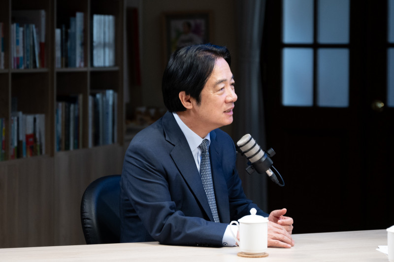 賴清德總統接受財經節目主持人游庭皓專訪談台灣經濟，並於今天播出。針對與美國的貿易關係，總統強調秉持雙方互惠的立場。（總統府提供）