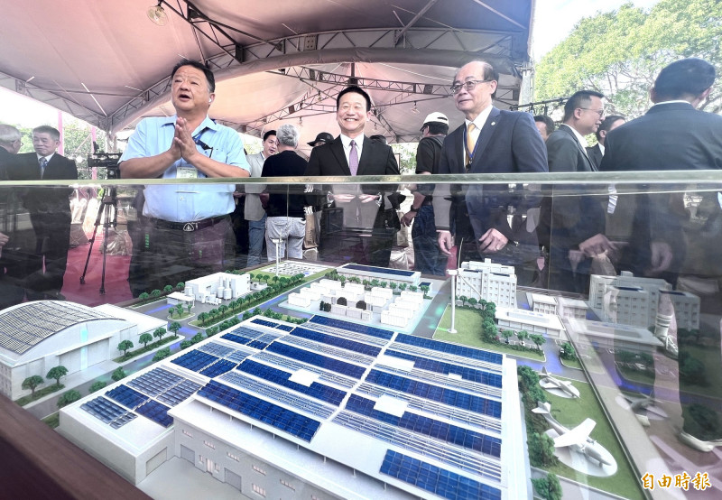 全台最大微電網、漢翔「電力島」亮相 特斯拉飛天車意外成焦點 全台最大微電網、漢翔「電力島」亮相 特斯拉飛天車意外成焦點