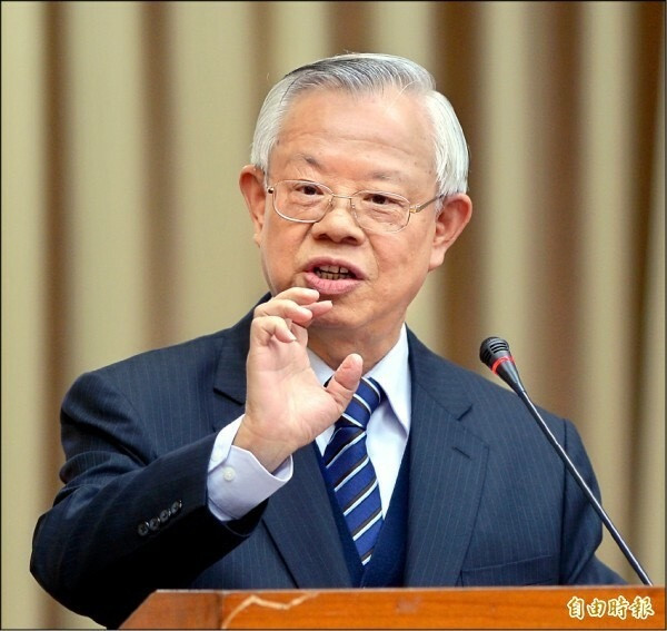 彭淮南也遭冒名!央行澄清從未設立個人社群帳號。(記者陳梅英攝)
