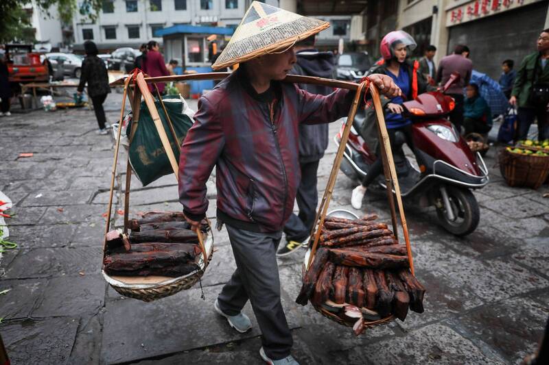 中國經濟復甦片面  農民工仍陷入掙扎