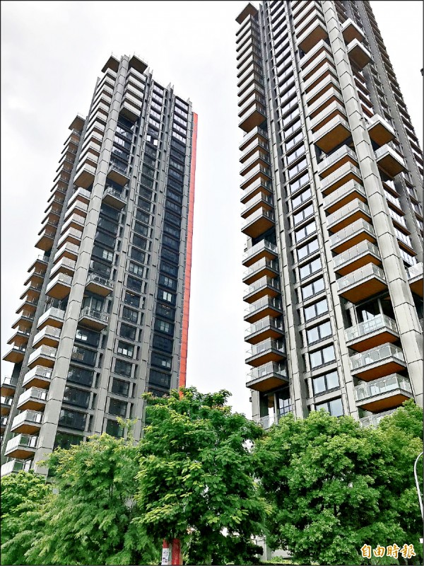 蔡鎮宇、林敏雄再交鋒 爭最貴豪宅寶座