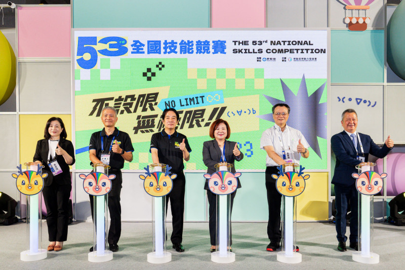 全國技能競賽「技能遊樂園」開園 賴清德體驗技能創意無極限