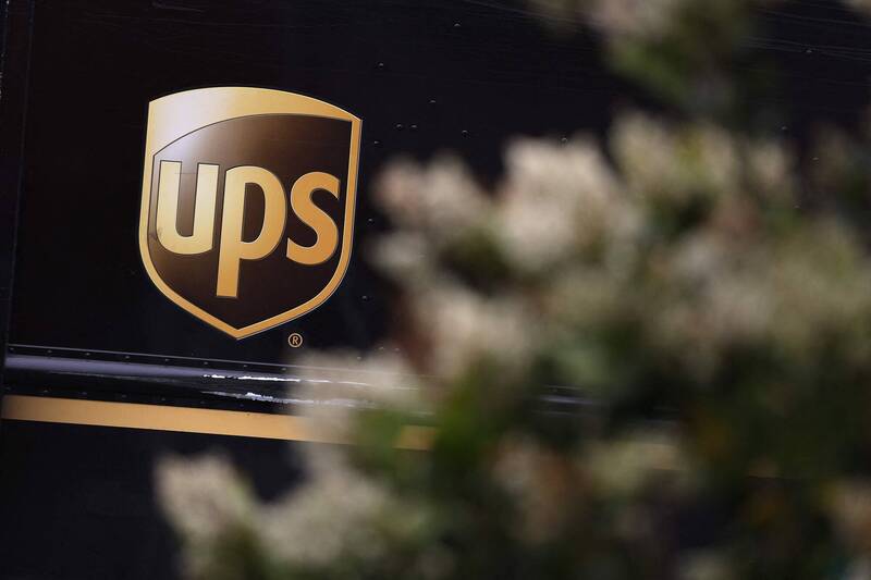 市場疲軟、勞動成本上升 UPS提供飛行員提前退休方案