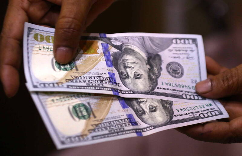 社群媒體有損自尊！近5成年輕人有「金錢畸形」症狀