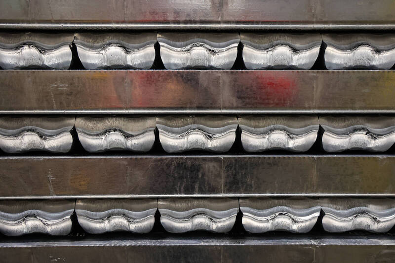 美英制裁限制俄金屬交易 鋁、鎳價狂飆