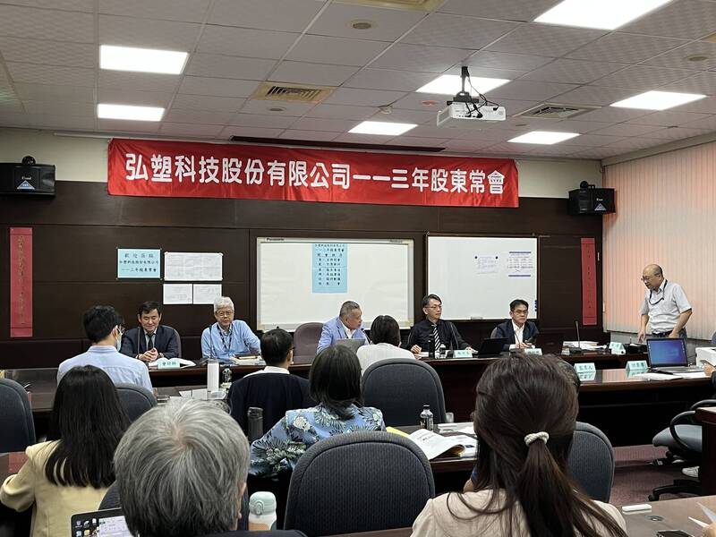 小股東長抱這檔CoWoS設備股 獲利驚人