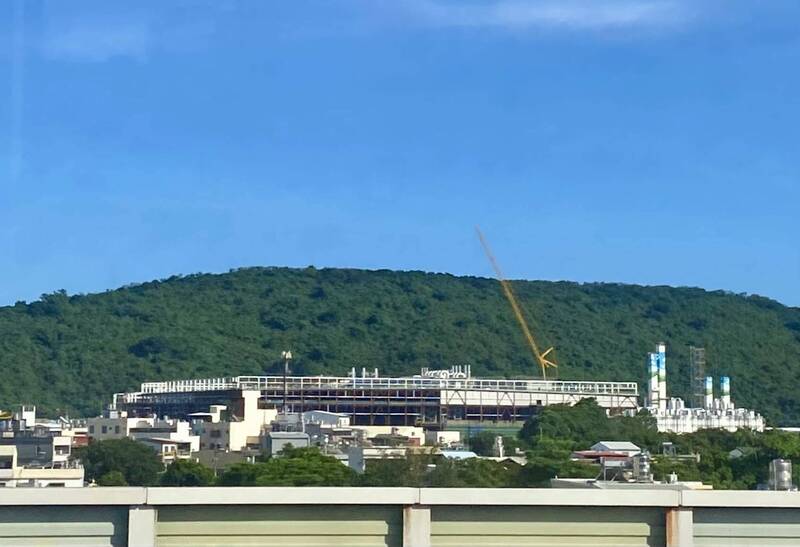 搭捷運就能看到 台積電高雄P1廠鋼構近完成