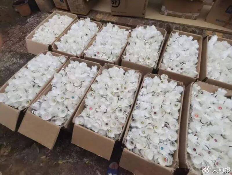中國爆回收羽毛球製作黑心羽絨衣 ! 專家 : 不保暖還有毒