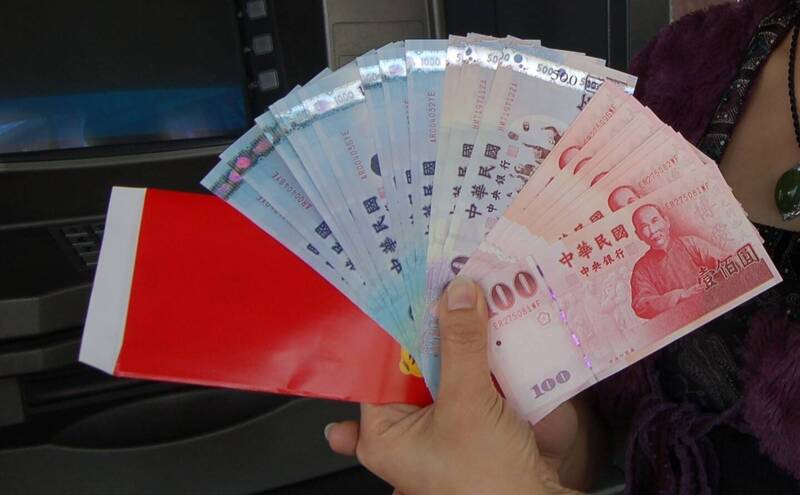 農曆春節將至 換新鈔攻略一次看