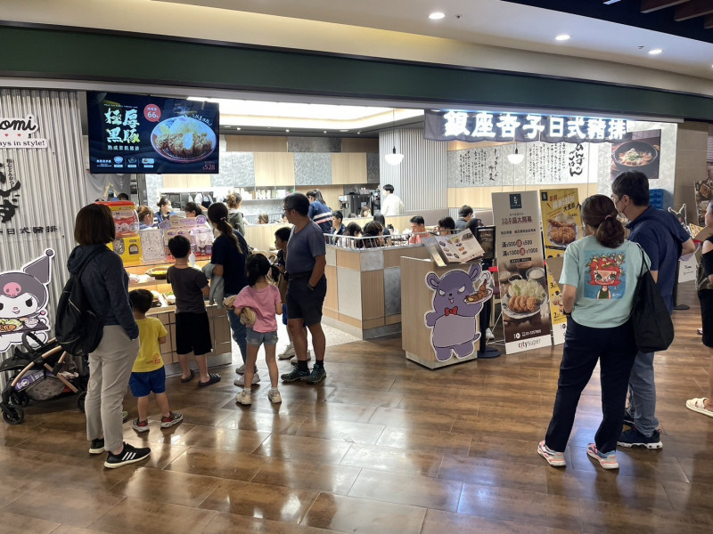 王座去年合併營收13.9億元  今年再開8~10家店