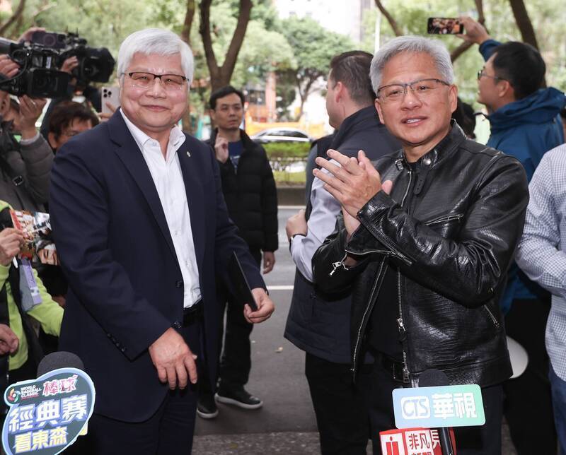 川普專訪點名黃仁勳、魏哲家!喊話「我信任他們」背後關鍵曝光 川普專訪點名黃仁勳、魏哲家!喊話「我信任他們」背後關鍵曝光