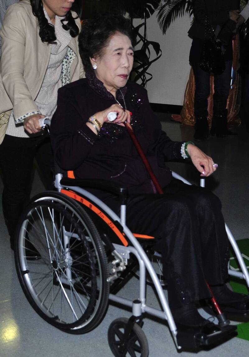郭台銘母親辭世  享嵩壽100歲