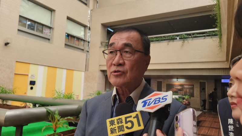 新壽解約金含圍籬廣告費挨批 李四川：也是成本