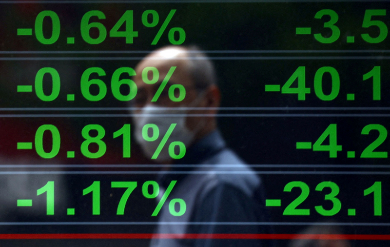 早盤一度崩超1000點 日經指數收盤跌905點、守住5萬大關