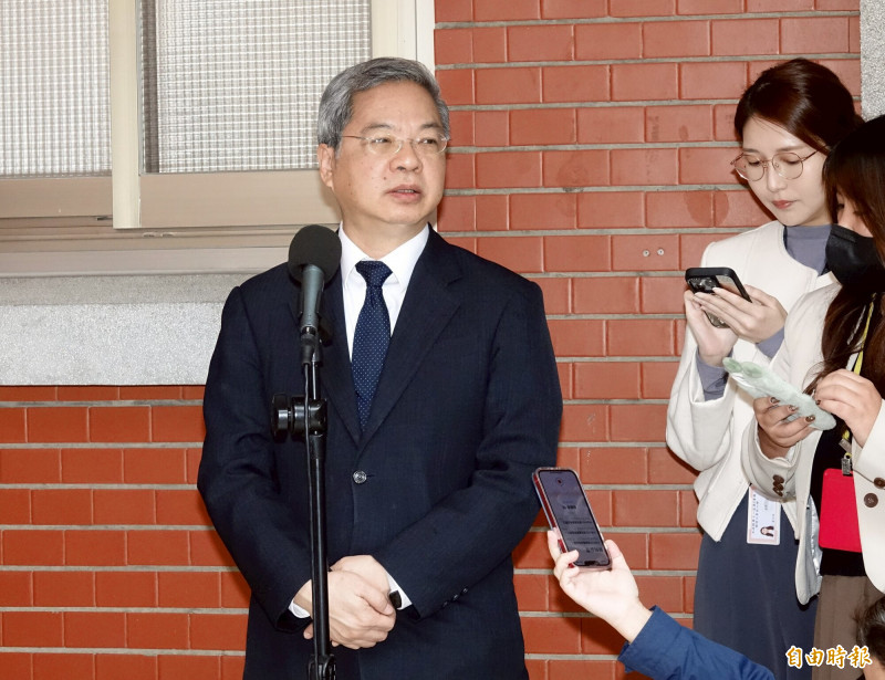 重申「台灣沒有病」 經長列舉台灣10年來經濟亮眼主因