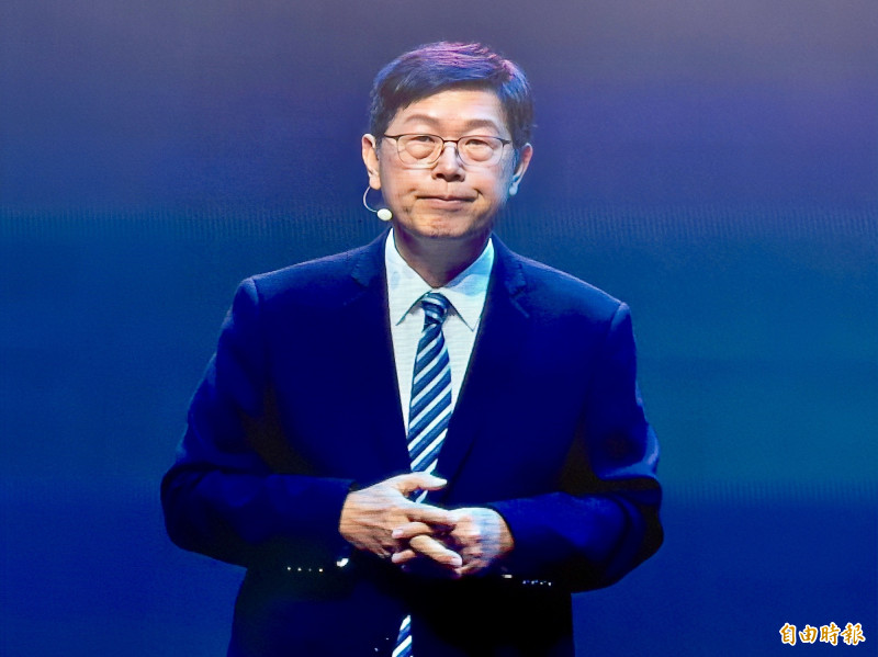 鴻海劉揚偉：集團每週AI產能近千櫃 需要大量PCB板