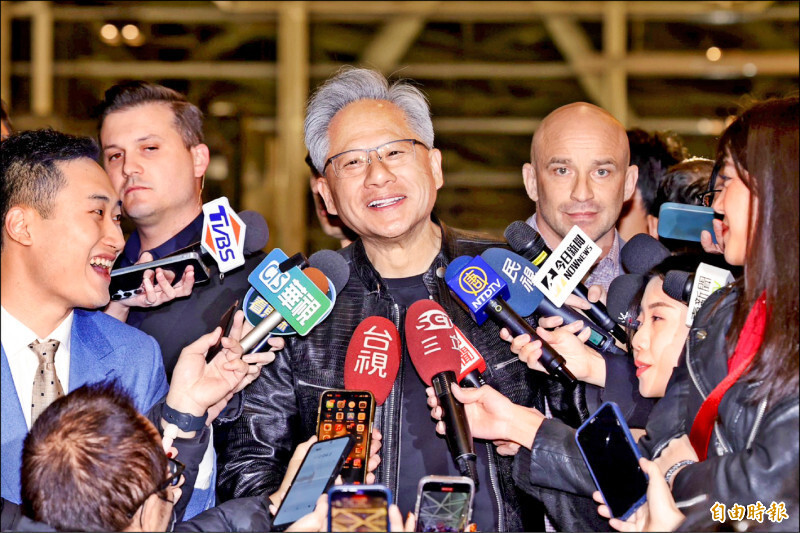 黃仁勳：昨天探望張忠謀    他狀態很棒！