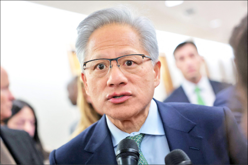 川普讚黃仁勳聰明人 晶片禁令各自表述