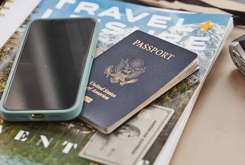 為何旅行前都應拍下「護照條碼」照片 專家全說了
