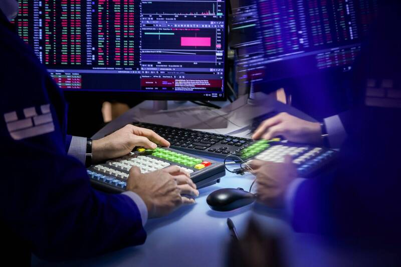 美股收盤》道瓊、標普2026開局走高！台積電ADR飆漲逾5％