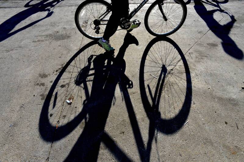 每堂課收費3688元！研究生靠「教成人學騎腳踏車」創業 爆紅賺翻了