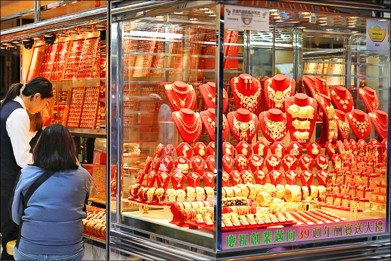 金價過「5」關 一度漲破5100美元