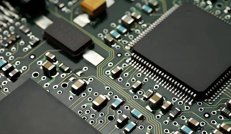 MLCC現貨價驚現20％暴漲 ! 韓媒曝「2公司」造成 竟是這原因