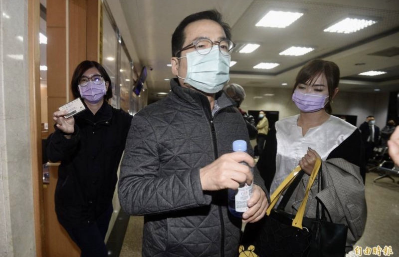 處分土地獲利10億爆內線！國產建材董事張世宗遭起訴、林孝信獲不起訴