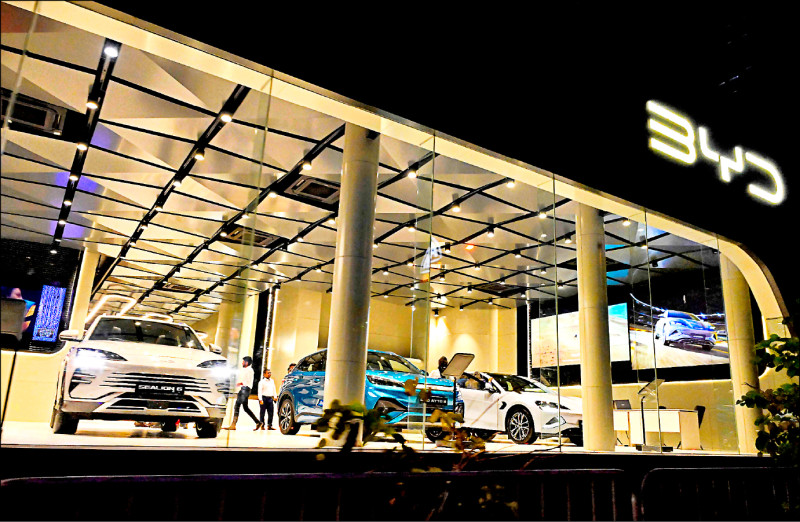 比亞迪認證 中國電動車陷淘汰賽