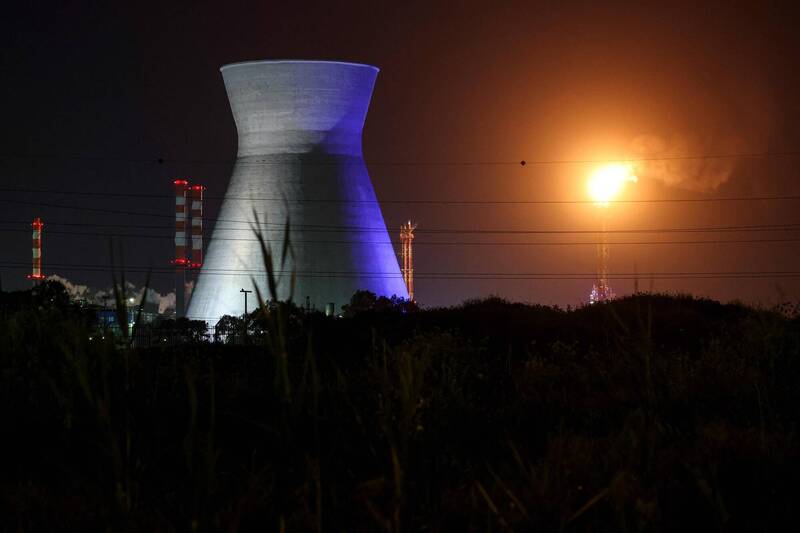 伊朗資金命脈最大石化設施遭轟炸 「能源戰爭」擴大升級