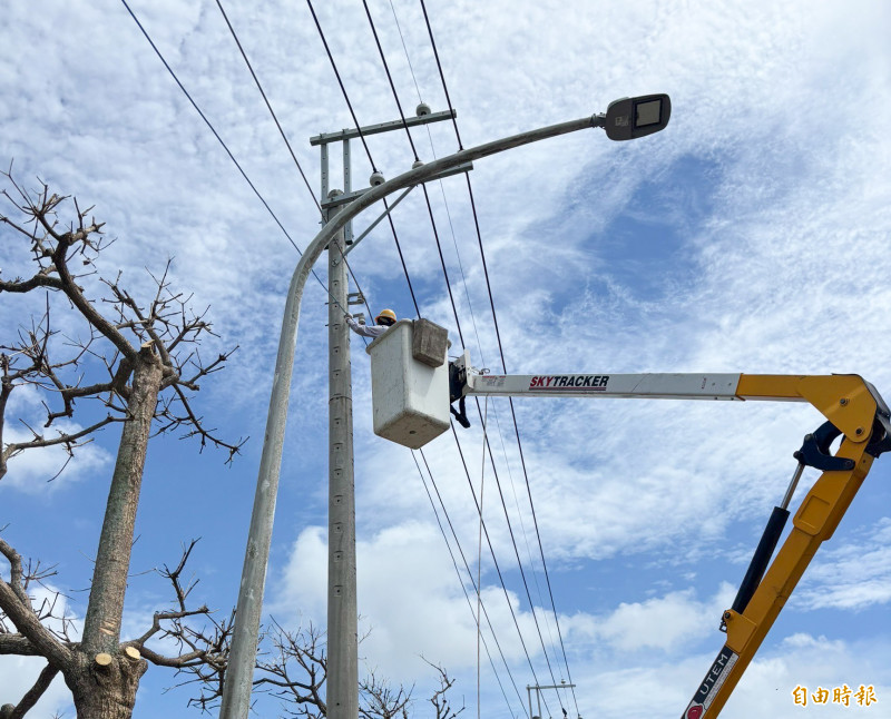 數發部揭密：風災通訊中斷63％源於停電 政府祭4招強化韌性