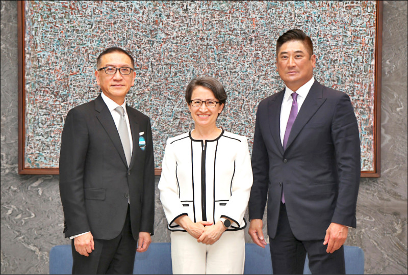 〈財經週報-財經焦點〉長期推展經貿外交 蕭美琴親臨中國信託駐台使節晚宴