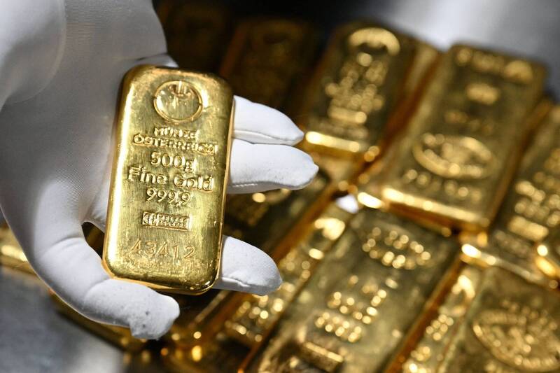 金價一週蒸發近100美元  短線危險了？