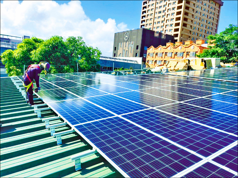 綠電餘電卡關減碳認列 經濟部修法解套